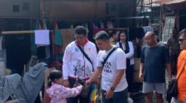 Gerindra menyalurkan bantuan alat-alat kebutuhan sekolah kepada anak-anak di Br. Tegal Sari, Desa Tegal Harum, 15 September 2025.