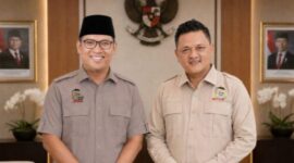 Ketua Dewan Pimpinan Wilayah (DPW) Tani Merdeka Indonesia (TMI) Provinsi Bali, Zulfikar Wijaya, bersama Kepala Badan Gizi Nasional (BGN) Dr. Sudaryono. ©Okedaily Bali 
