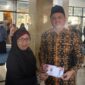 Anggota DPRD Provinsi Bali Fraksi Partai Gerindra, Zulfikar Wijaya, saat melayat ke keluarga Alm. KH. M. Taufik As’adi, tokoh ulama kharismatik yang pernah menjabat sebagai Ketua Majelis Ulama Indonesia (MUI) Provinsi Bali periode 2010–2020. Almarhum wafat pada Minggu, 29 Juni 2025 di Denpasar. ©Okedaily Bali 