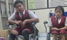 PT HRP Logistics Serahkan Bantuan Kursi Roda dan Meja Belajar untuk Siswa Berkebutuhan Khusus di SD 2 Kesiman Denpasar