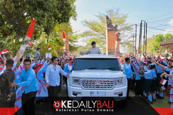 Antusias masyarakat Bali menyambut kedatangan Presiden RI Prabowo Subianto. ®okedailybali [Foto: Istimewa]