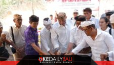 Made Muliawan Arya atau De Gadjah meresmikan Jembatan Situ Banda yang menghubungkan Desa Jinangdalem dengan Desa Penglatan, Kecamatan Buleleng, 6 September 2026 bersama Jajaran Pengurus HKTI Bali dan HKTI Buleleng. Foto: Istimewa. 
