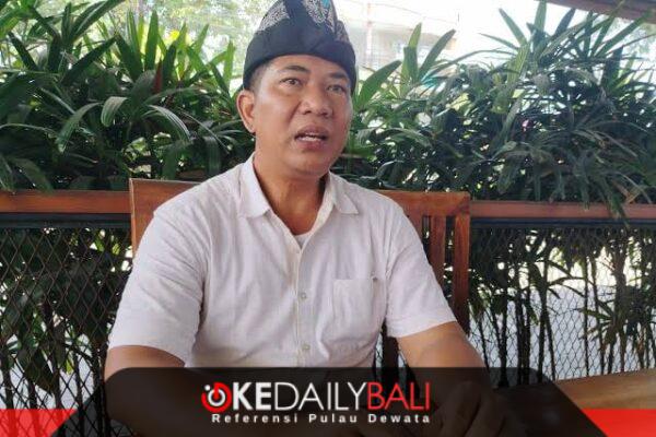 Anggota DPRD Denpasar, I Gede Tommy Sumertha, mendorong Pemkot menertibkan jalan dan trotoar yang alih fungsi. Hal ini dinilai jadi salah satu penyebab kemacetan. ®okedailybali [Foto: Istimewa]