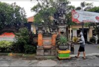 Anggota DPRD Denpasar Gus Yoga soroti kondisi Puskesmas II Denpasar Selatan yang dinilai sudah sempit dan perlu direlokasi ke lahan yang lebih layak. ®okedailybali [Foto: Istimewa]