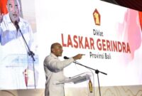 De Dadjah memberikan arahan Laskar Gerindra Bali 2026 tegaskan pembinaan disiplin, kebersamaan dan pengabdian sebagai jati diri kader. ®okedailybali [Foto: Dok. Gerindra Bali]