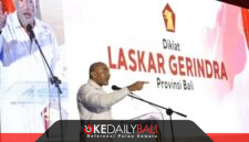 De Dadjah memberikan arahan Laskar Gerindra Bali 2026 tegaskan pembinaan disiplin, kebersamaan dan pengabdian sebagai jati diri kader. ®okedailybali [Foto: Dok. Gerindra Bali]
